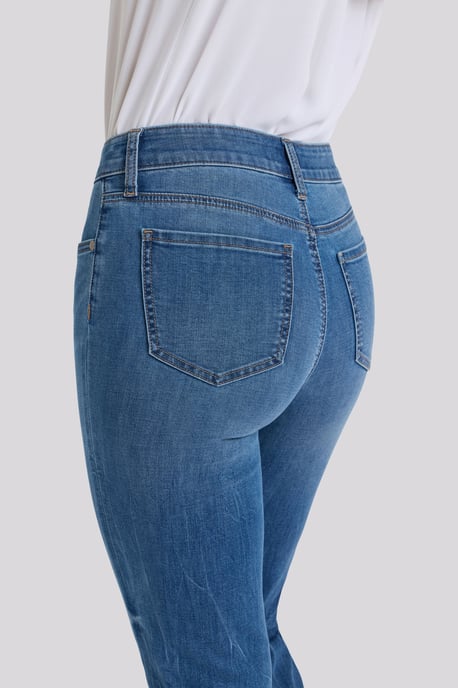 Marilyn Straight Crop Jeans In Cool Embrace® Denim - Image 4