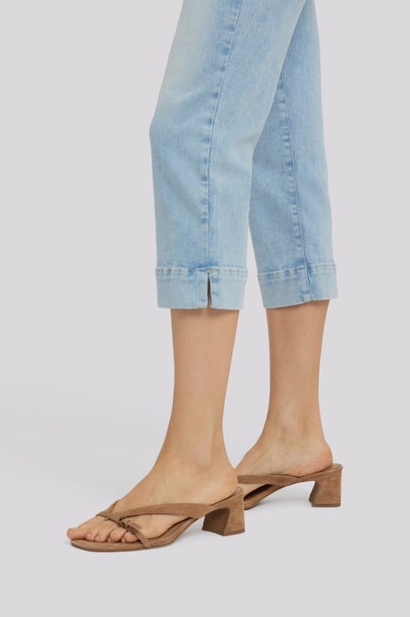 Marilyn Straight Crop Jeans In Re-New Denim - Image 5
