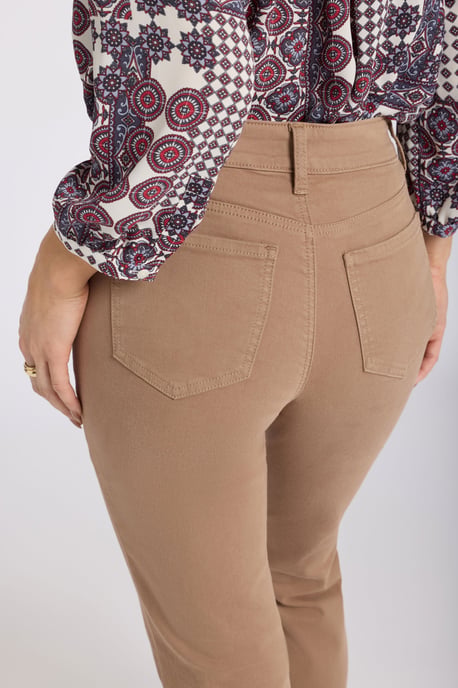 Marilyn Straight Ankle Jeans - Image 5