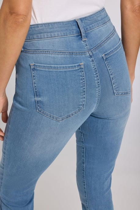Ami Skinny Jeans in Sure Stretch® Denim - Image 5
