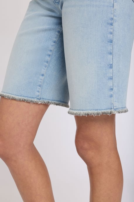 Boyfriend Denim Shorts In Re-New Denim - Image 5