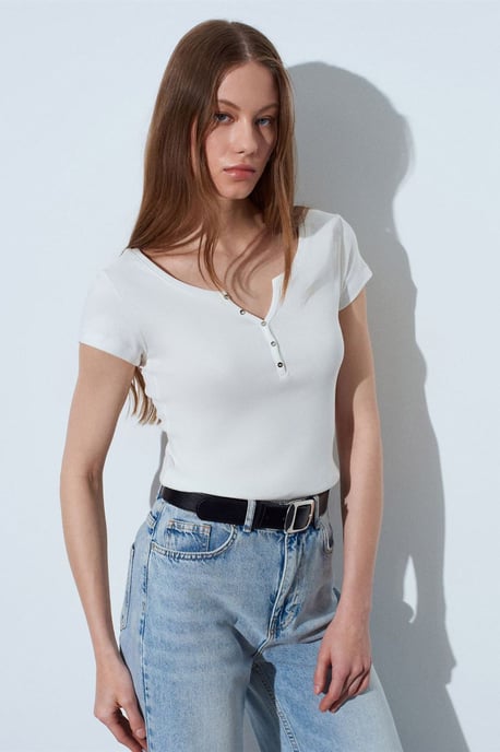Women's Slim Fit Cotton U-Neck T-Shirt - Image 4