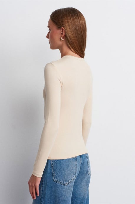 Ribbad Crew Neck Knappblus - Image 2
