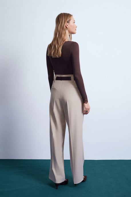 Slim Fit V-Hals Kant Blouse - Image 3