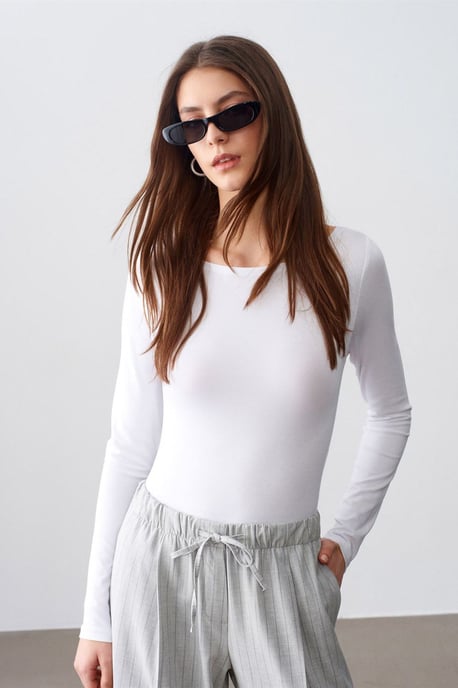 Slim Fit Boat Neck Bodysuit - Image 1