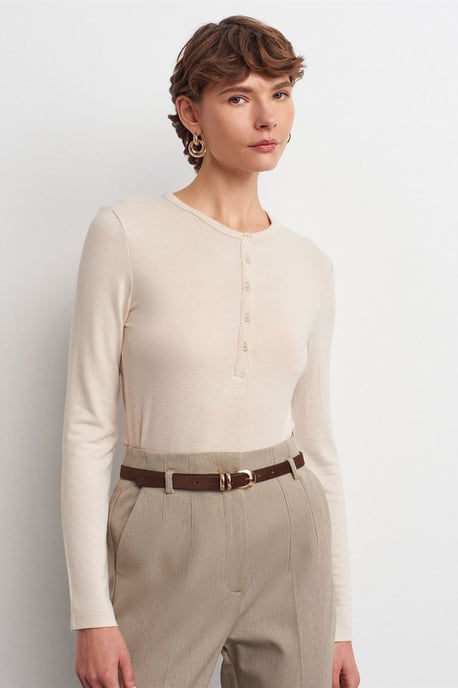 Slim Fit V-Neck Button Blouse - Image 3