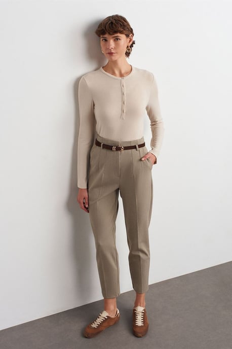 Slim Fit V-Neck Button Blouse - Image 5