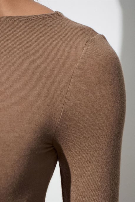 Women’s Ribbed Boat Neck Long-Sleeve Blouse - Image 4