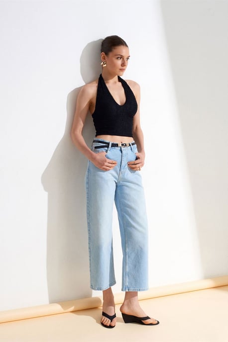 Dames Kant Halters Crop Blouse - Image 4