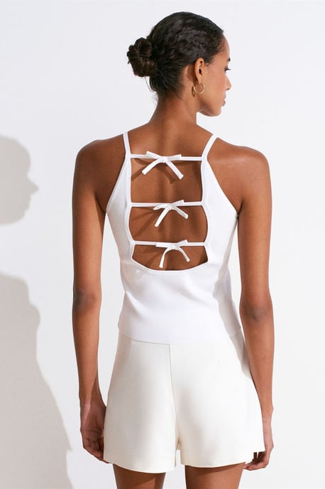 Slim Fit Halter Knit Blouse With Bow Detail - Image 2