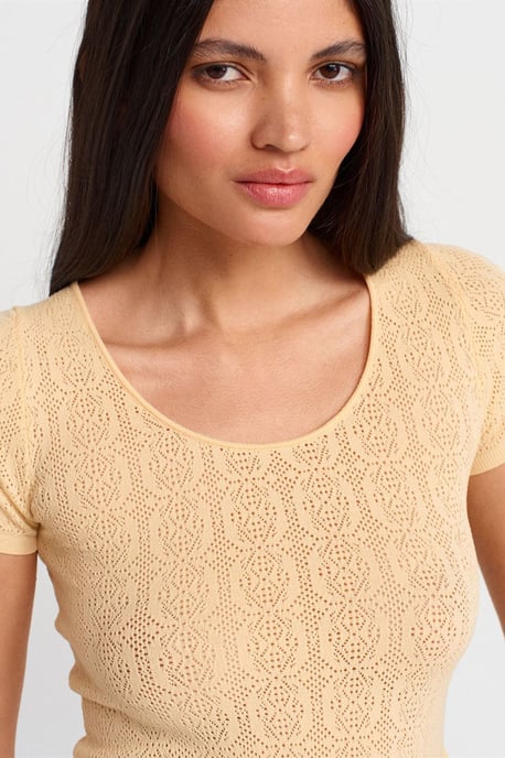 Slim Fit Ribbed Textured Blouse - Image 3