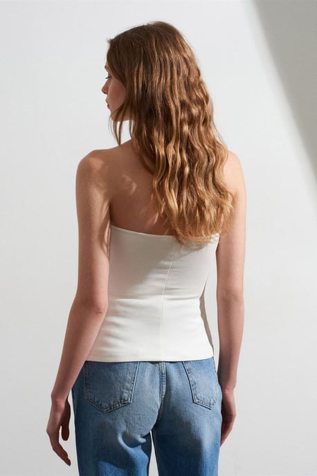 Strapless Slim-fit Bandeau Blouse - Image 2