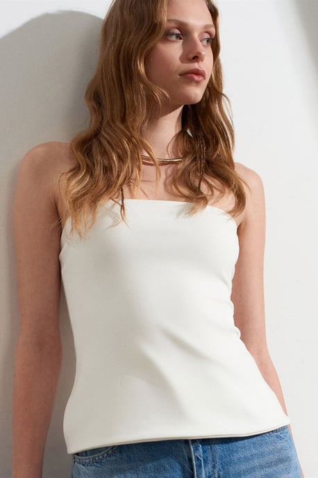 Strapless Slim-fit Bandeau Blouse - Image 3