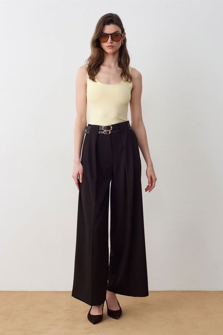 Mouwloze Blouse met Vierkante Halslijn in Slank Model - Image 3