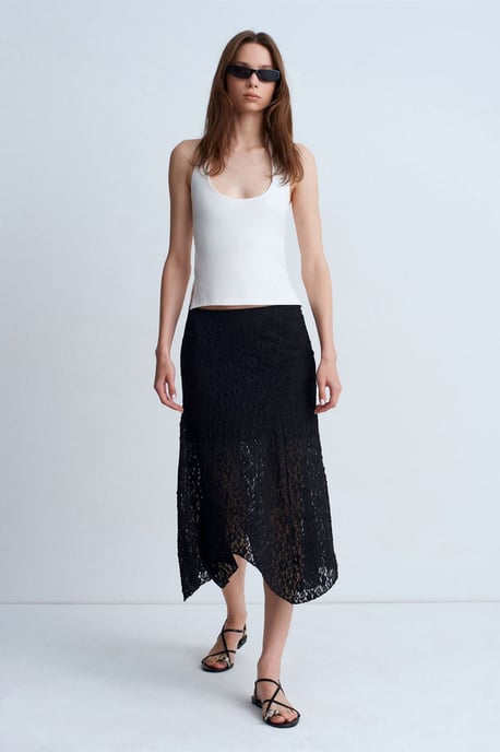 Halterneck Cut-Out Slim Fit Blouse - Image 4