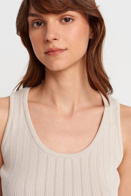 Ribbed Sleeveless Slim-fit Blouse - Image 3