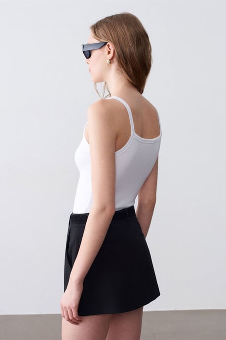 Ribbed Halterneck Sleeveless Blouse - Image 2