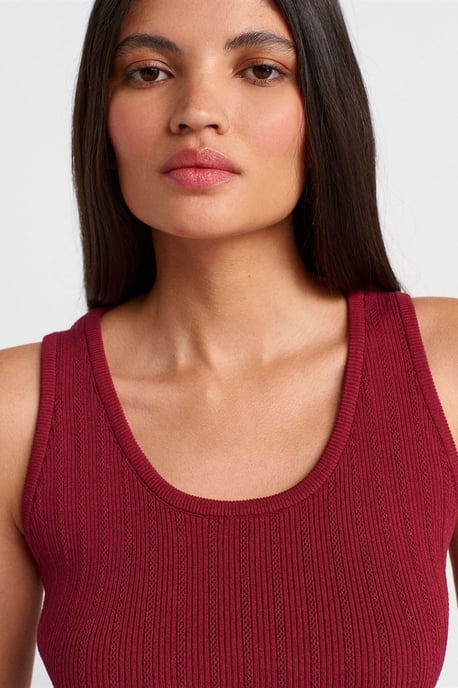 Ribbed Sleeveless Slim-fit Blouse - Image 3