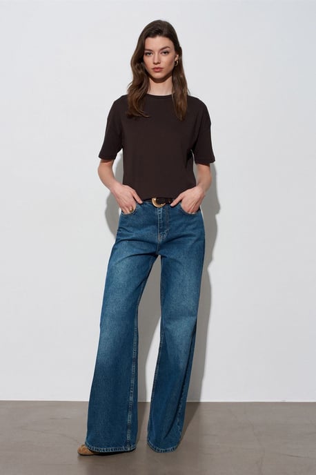 Dam T-shirt med rund hals i bomull - Image 4