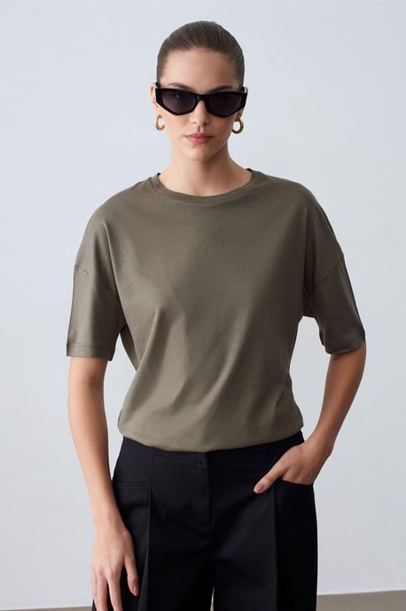 Dam T-shirt med rund hals i bomull - Image 2