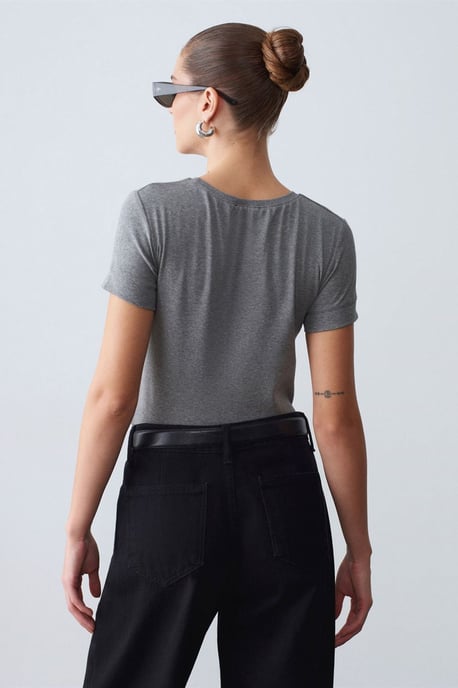 Dames Slim Fit Crew Neck T-Shirt - Image 3