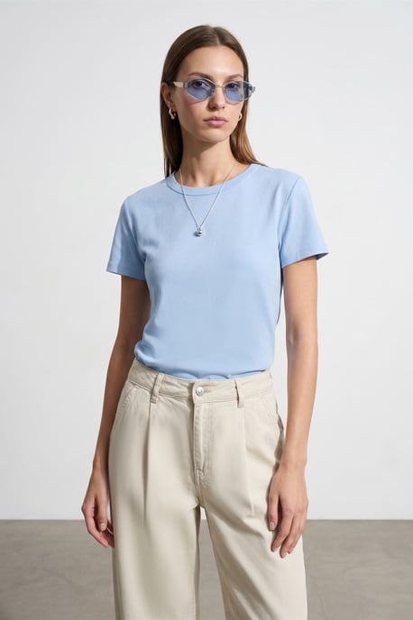 Women's Solid Crew Neck T-Shirt - Image 3