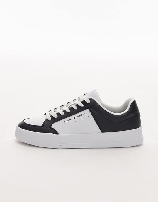 Tommy Hilfiger court trainers in white and navy - Image 2