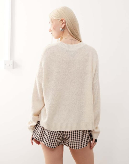 Reclaimed Vintage boxy cardigan in cream - Image 4