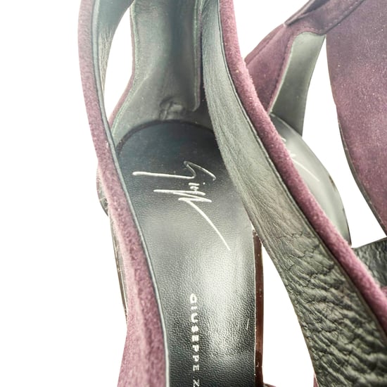 Giuseppe Zanotti platformpumps met gekruiste bandjes in bordeauxrood suède. - Image 6
