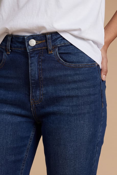 Petite Stretch Mom Jean - Image 3