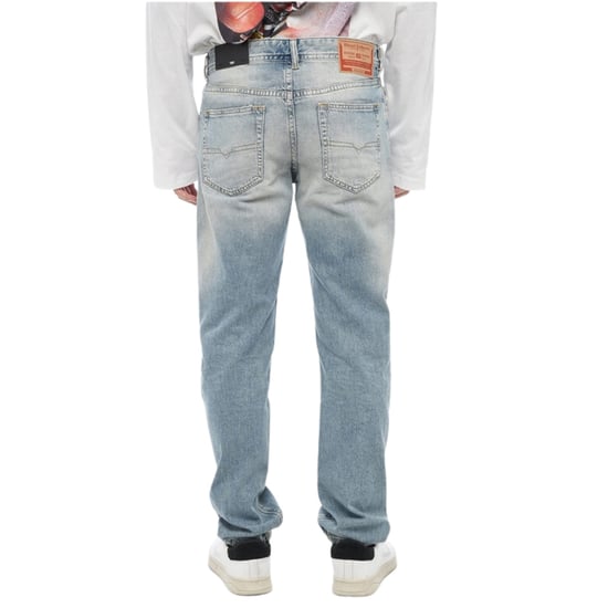 Diesel Larkee-x Ljusblå Jeans - Image 2