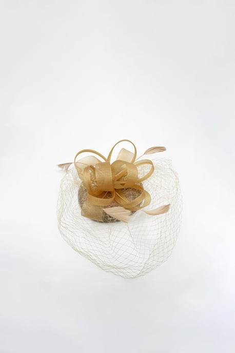 Bow Feather & Net Disc Fascinator in Gold - Image 2
