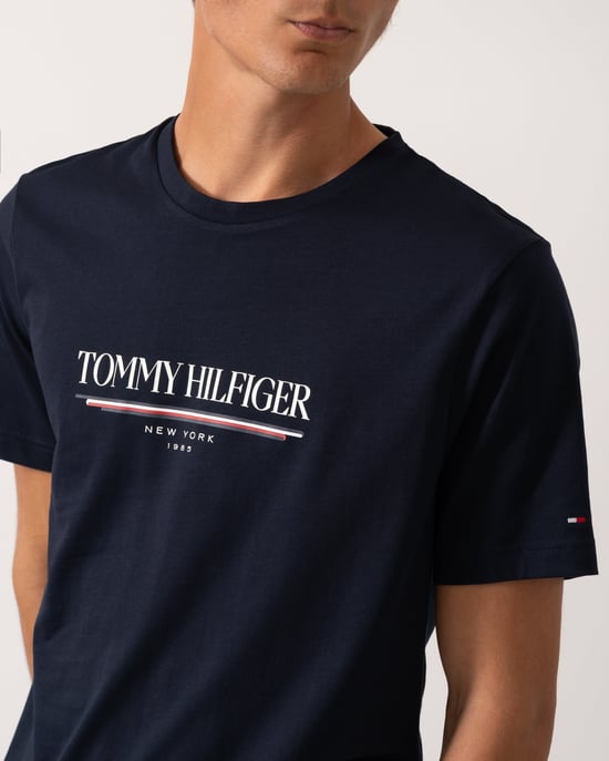 Brand Love Hilfiger T-Shirt in Navy - Image 3