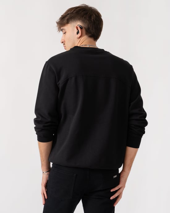Badge Crew Neck Sweatshirt in Black - Image 3