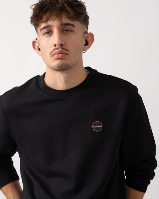 Badge Crew Neck Sweatshirt in Black - Image 4