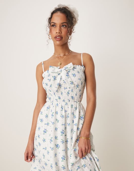 Glamorous thin strap maxi dress with front bow in blue floral - Image 3