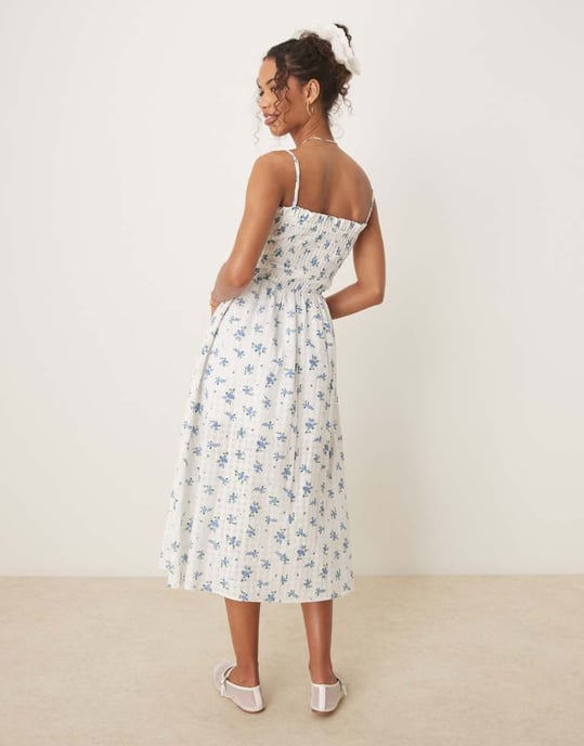 Glamorous thin strap maxi dress with front bow in blue floral - Image 4