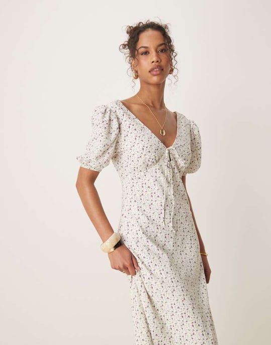 Glamorous v neck tie front maxi dress in lilac floral - Image 3