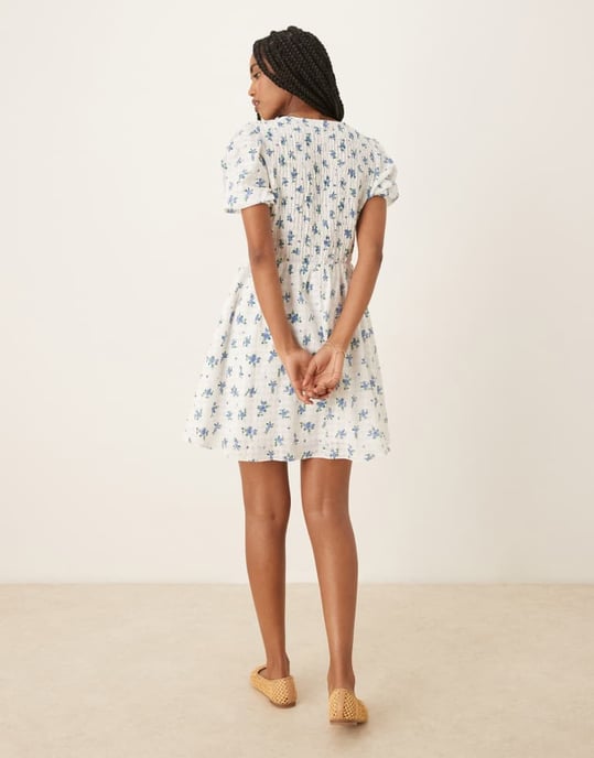 Glamorous bow detail puff sleeve dress in blue floral - Image 3