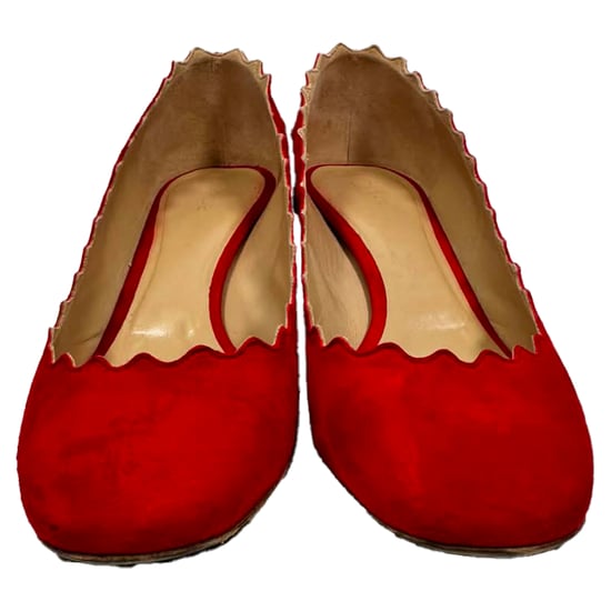 Chloé Lauren Scallop Block Heel Pumpar i Röd Mocka - Image 2