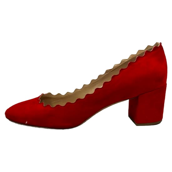 Chloé Lauren Scallop Block Heel Pumpar i Röd Mocka - Image 5