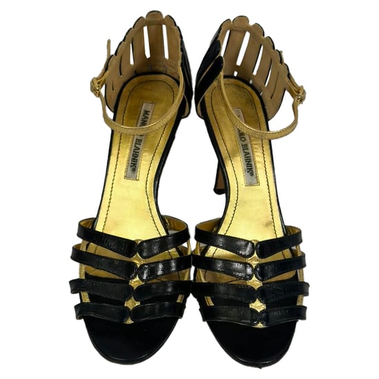 Manolo Blahnik Tvåfärgade Ankelband Sandaler i Svart Läder - Image 3