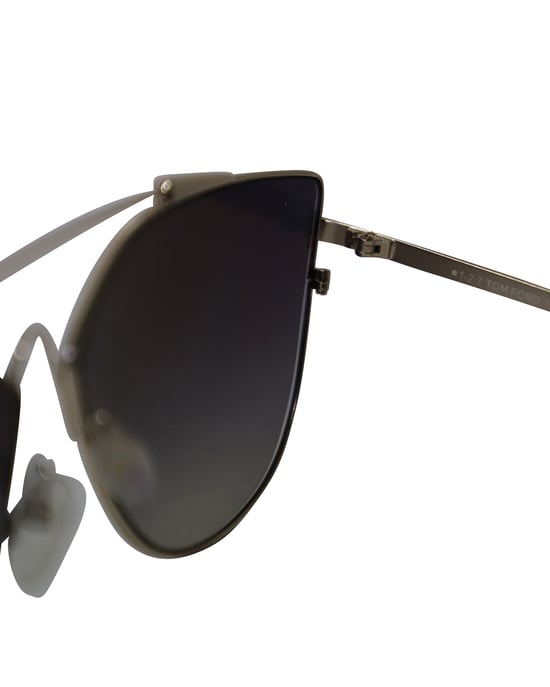 Tom Ford Jacquelyn Cat Eye Sunglasses in Gold Steel - Image 6