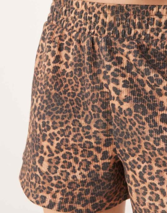 ASOS DESIGN boxer short in waffle leopard print - Image 4