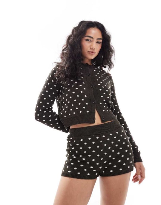 Miss Selfridge knitted polka dot booty short co ord in brown - Image 3