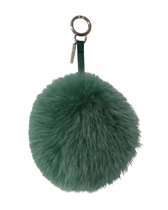Fendi Initial Pom-Pom Charm i Grönt Pälsgarn - Image 2