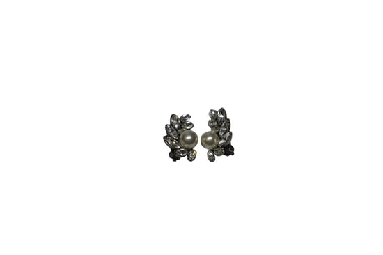 Tory Burch Clustered Crystal with Pearl Clip-On Earrings in Silver Metal - Image 5