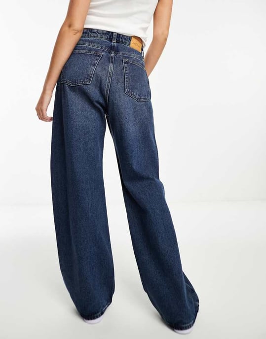 Monki Iku high waisted loose fit jeans in blue medium dusty river blue - Image 2