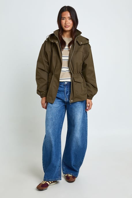 Hooded Pocket Detail Mac - Image 3