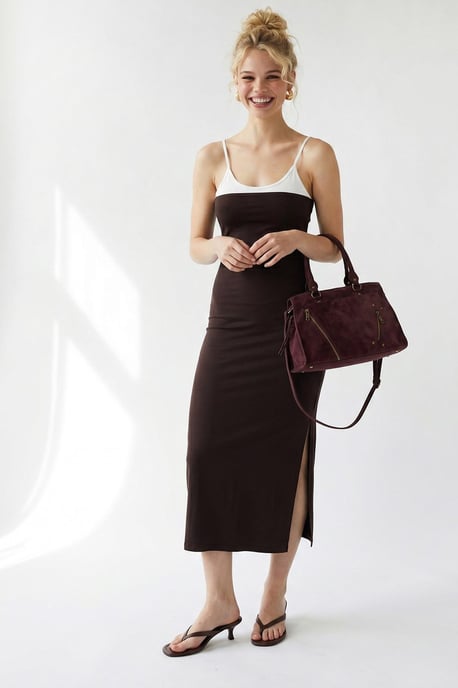 Ärmlös Bodycon Midiklänning med Slits - Image 3